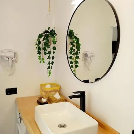 Дом отдыха Country House, Paradise Homes *
